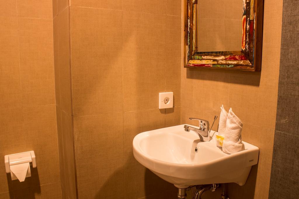 A7 Guesthouse Canggu  Ngoại thất bức ảnh